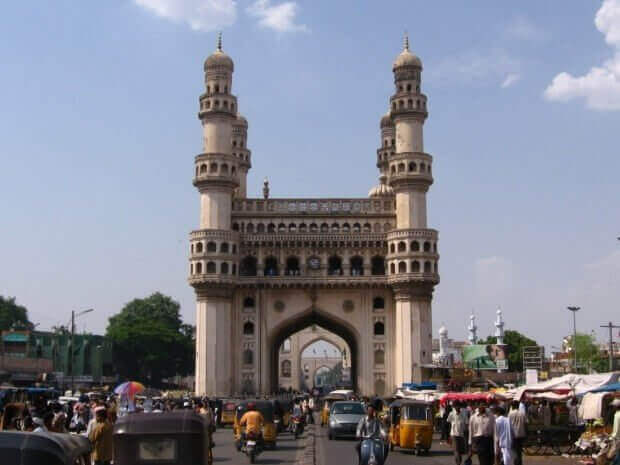 Portico na cidade de Hyderabad, Índia