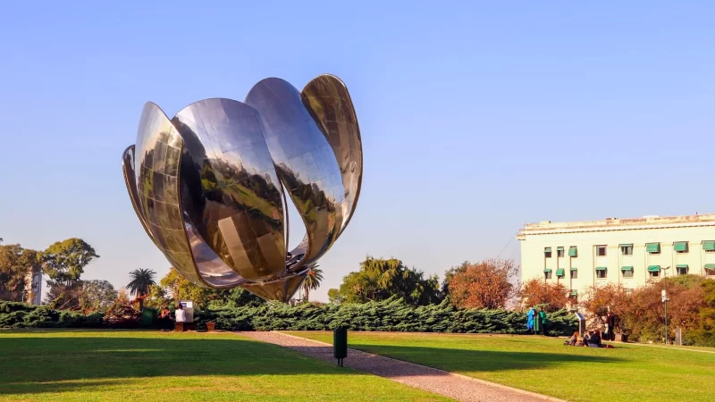 Escultura Floralis Generic em Buenos Aires na Argentina